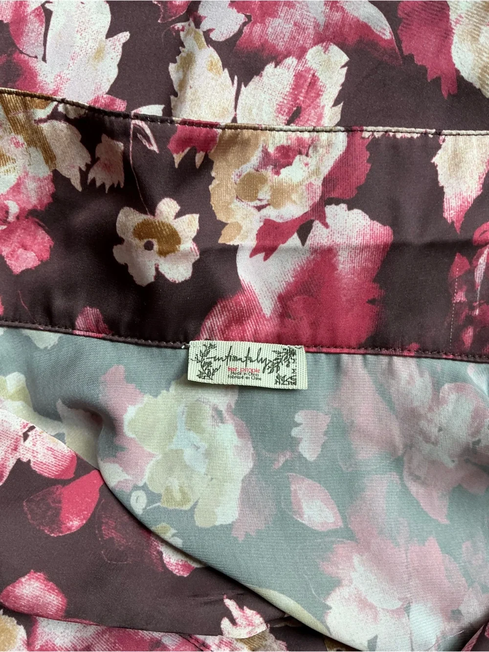 FP Dreamy Daisy Burgundy Floral Satin Pajama Set boho maximalism preppy size M